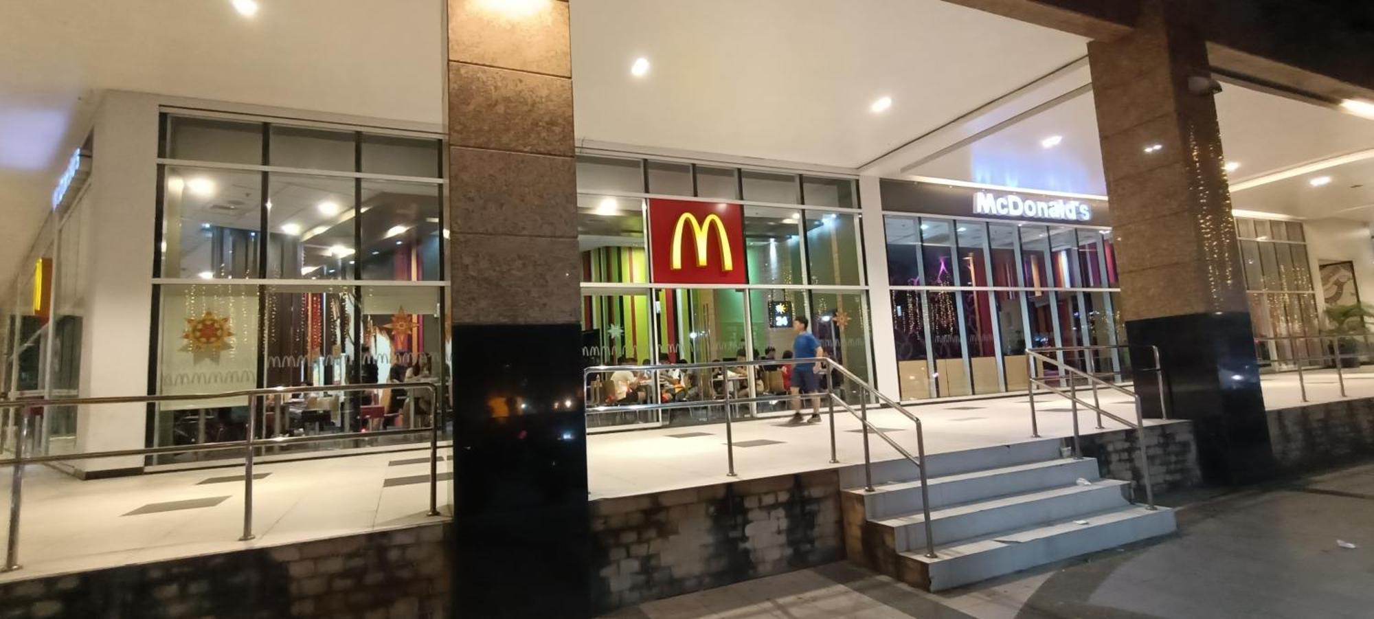 Condotel In Front Of Terminal 3 Manila Exterior photo